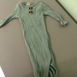 newborn tie gown